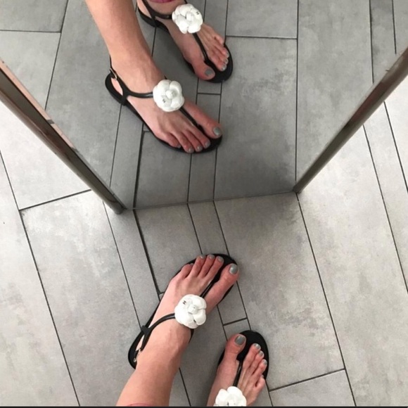 🚫⛔️⛔️🚫Chanel Camellia Interlocking Cc  Sandal - Picture 5 of 7